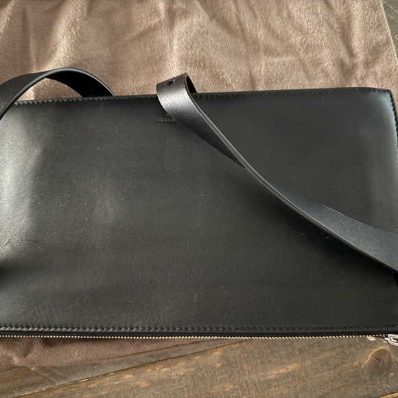 Bottega Veneta Intrecciato Crossbody/Belt Bag - Picture 3 of 16